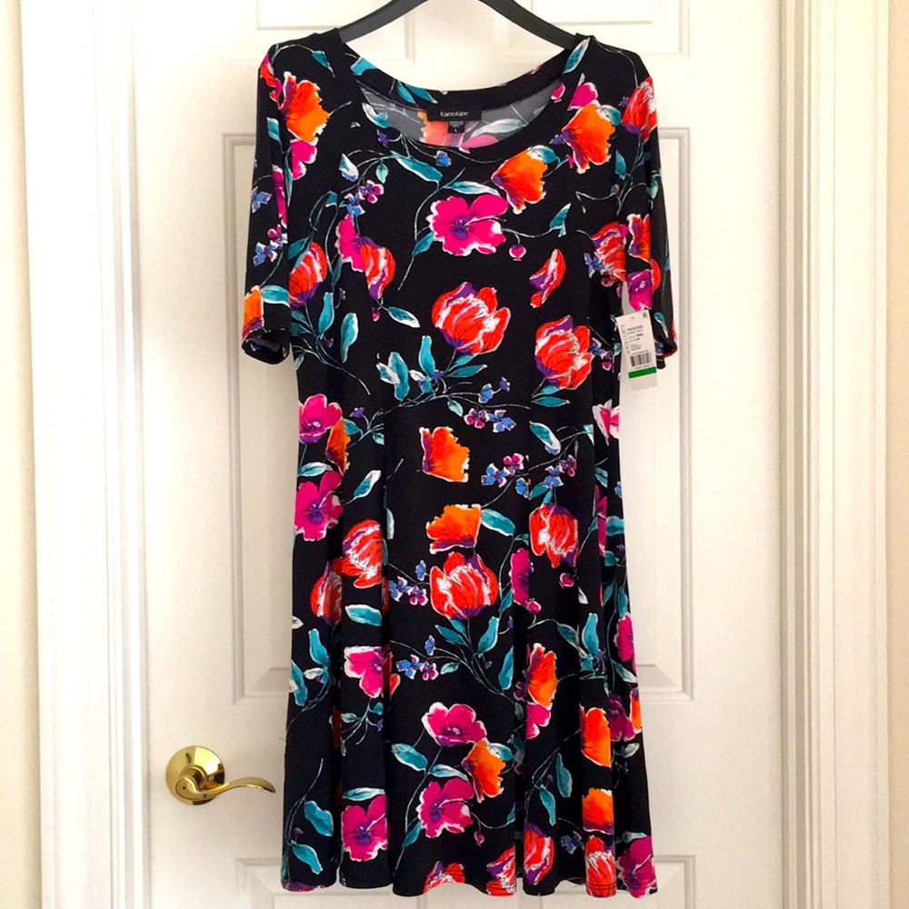Karen Kane Women’s Dress L Black Red Floral Short Sleeves New NWOT